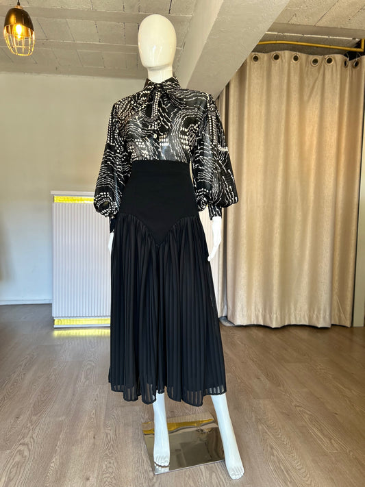 Sculpta Skirt